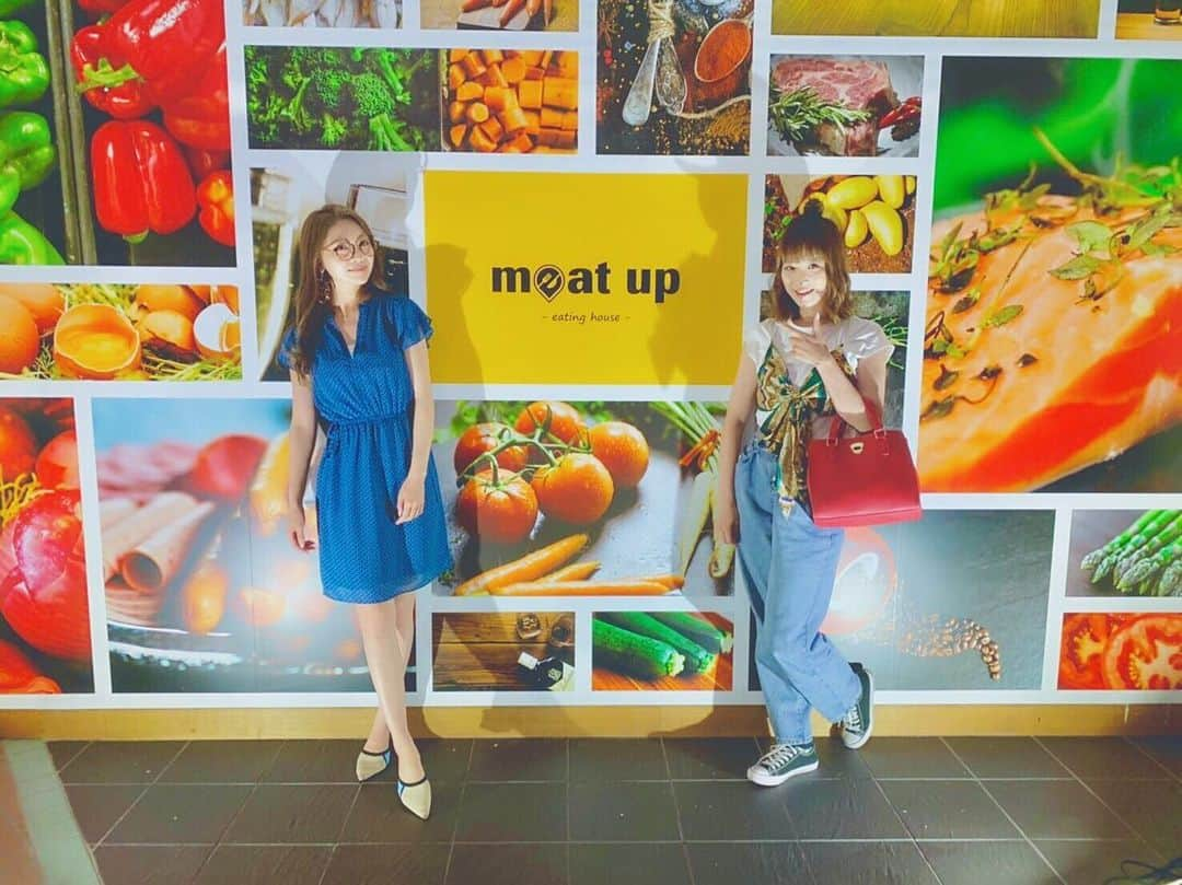 本谷紗己さんのインスタグラム写真 - (本谷紗己Instagram)「久しぶりのプライベート！遊び😍🎶 SAYAKAとmeatup行ってアラジン🎬  グラノーラのサラダ美味しすぎ🥗 ランチ以外で来るのは初めて✌️ アラジン観たら久しぶりにディズニーシー行きたくなった、、、☁️✨ 観た人はわかるよね、、最高だったよね、、🧞‍♂️ #和歌山 #さぴ和歌山 #wakayama #insta_wakayama  #和歌山ランチ #和歌山カフェ #和歌山ごはん #和歌山ディナー  #meatup #アラジン #aladdin  #和歌山市ディナー #わくわく編集部」6月30日 10時07分 - sappyon38