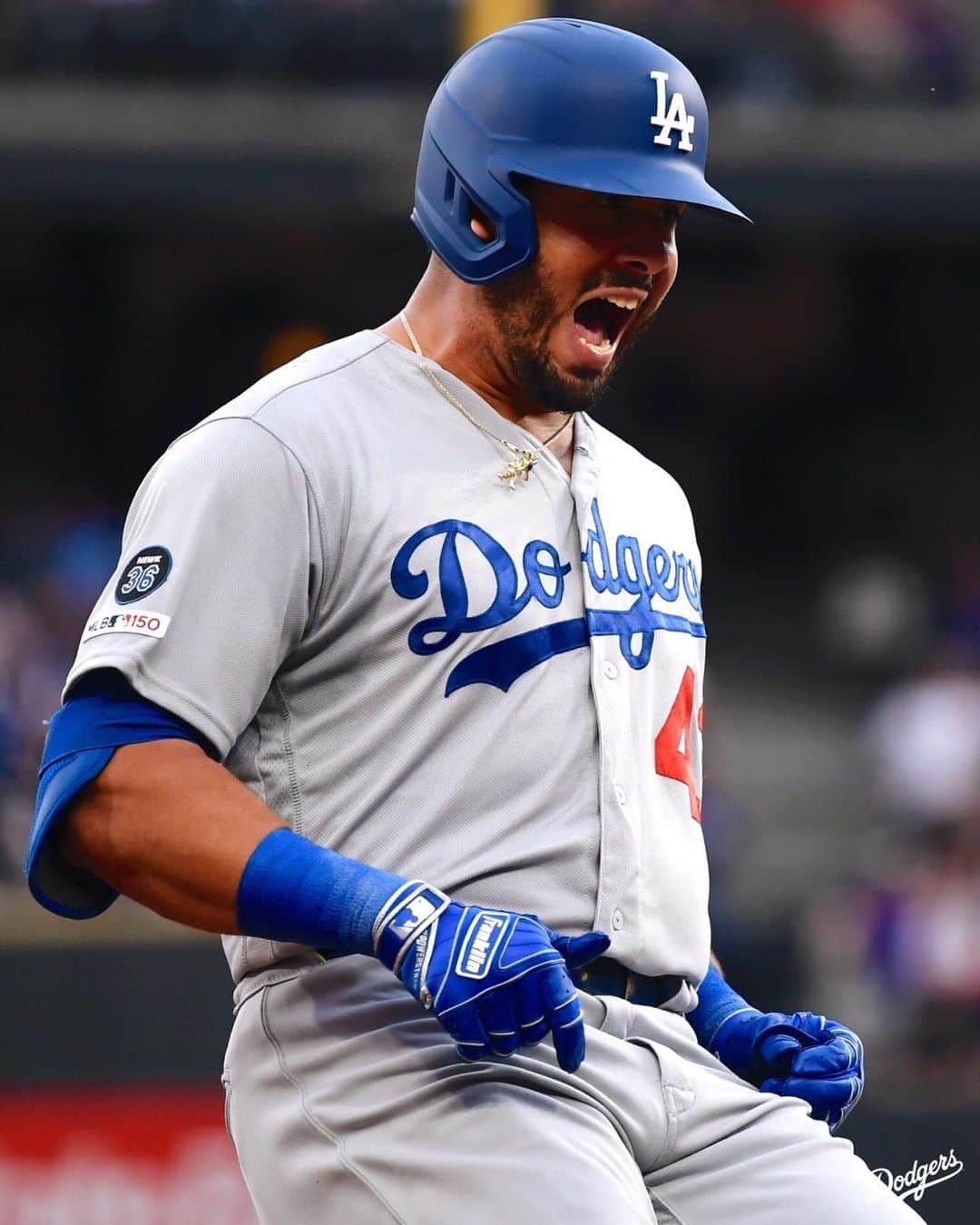 Los Angeles Dodgersさんのインスタグラム写真 - (Los Angeles DodgersInstagram)「A game-tying triple for your first Major League hit? We see you, @edwinrios30!」6月30日 10時26分 - dodgers