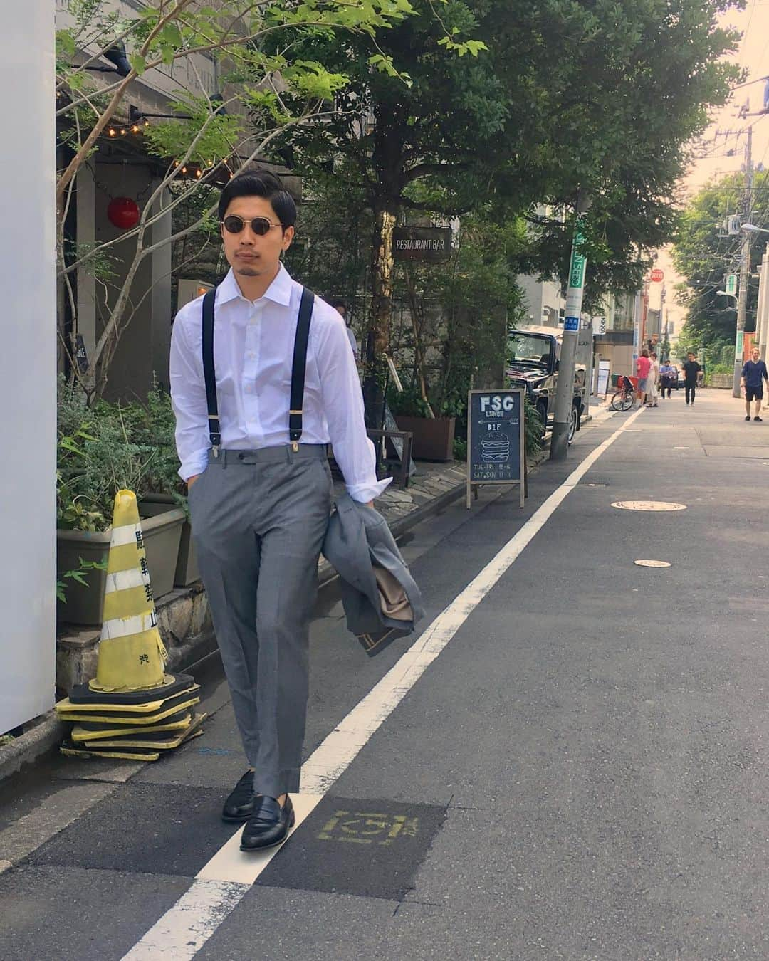 フリーマンズスポーティングクラブさんのインスタグラム写真 - (フリーマンズスポーティングクラブInstagram)「FSC STAFF STYLE - TOKYO 2019.06.30 【SUMMER SALE開催中】  suit:#madetomeasure shirt:FSC × #individualizedshirts  #fsc_staff_style #freemanssportingclub  #menswear #fsctokyo #fscfutako #fscginza #barber #barbershop」6月30日 11時10分 - freemanssportingclub_jp