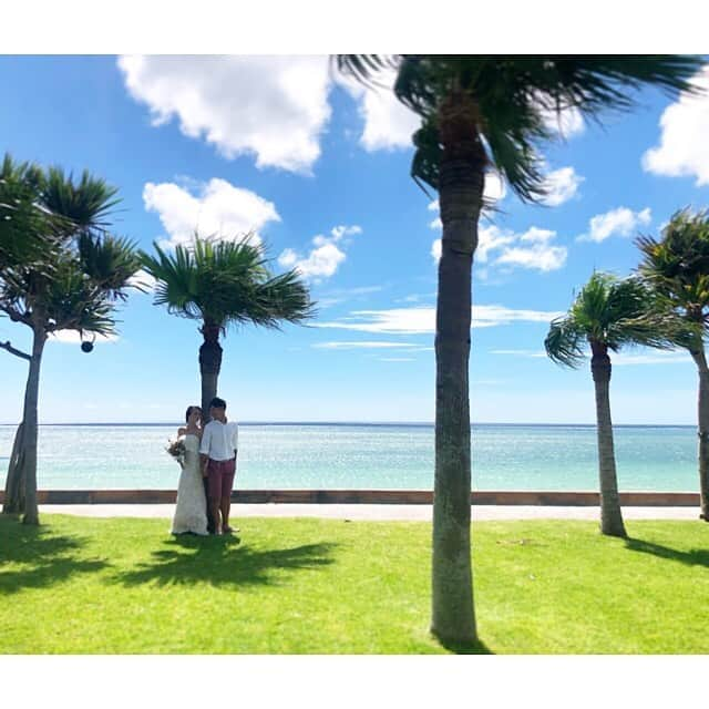 赤松悠実さんのインスタグラム写真 - (赤松悠実Instagram)「#shinyuu_wd ひとまず、無事に、いい天気。☺️🌴 #結婚式 #挙式 #wedding #花嫁 #プレ花嫁 #リゾート婚 #沖縄 #新郎新婦」6月30日 11時39分 - akamatsuyuumi