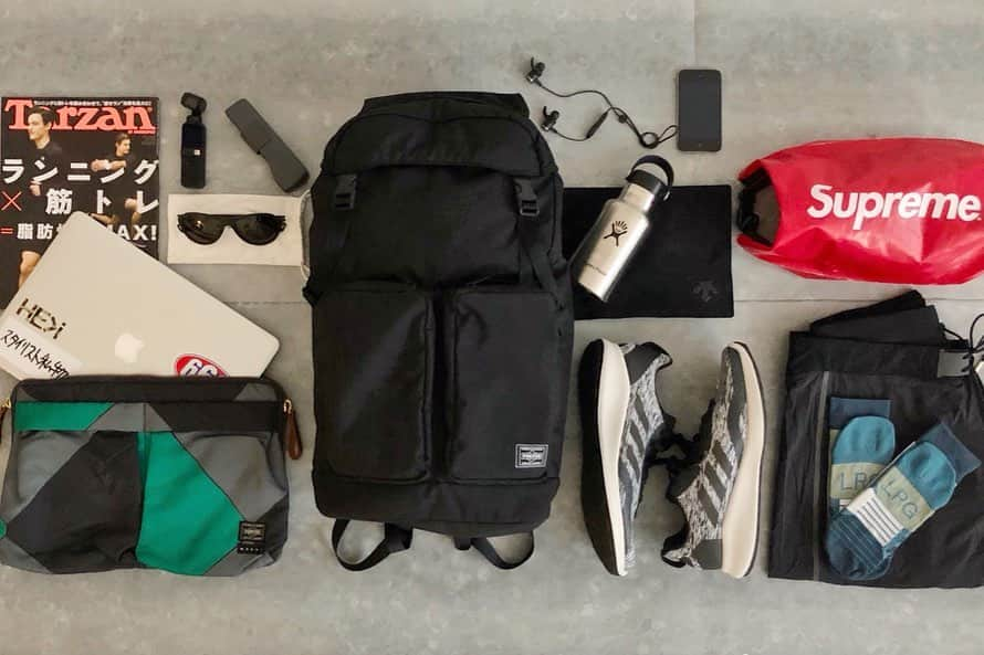 STRIPE DEPARTMENTさんのインスタグラム写真 - (STRIPE DEPARTMENTInstagram)「WHAT’S IN YOUR BAG?﻿ 今気になるスポーツ愛好家、スポーツブランドメーカー 勤務のマラソンマン“田中利栄さん”のバッグの中身を公開。﻿ ﻿  会社帰りにマラソンをする事が多いと言う田中さん。﻿ お気に入りのマラソンシューズはadidasのpurebounce!!﻿ クッション性がありメッシュ素材でとても走りやすく デザイン性も高いのでお気に入りだそう。﻿ ﻿ #ストデパwellness﻿﻿ #whatsinyourbag #wellness #wellnesslifestyle #wellnesslife #healthy #olympics #tokyo2020 #バッグの中身 #バッグの中 #置き画くら部 #ウェルネス #ウェルネスライフ #健康 #健康生活 #オリンピック #東京オリンピック #東京五輪﻿ #adidas #purebounce」6月30日 12時18分 - stripedepartment