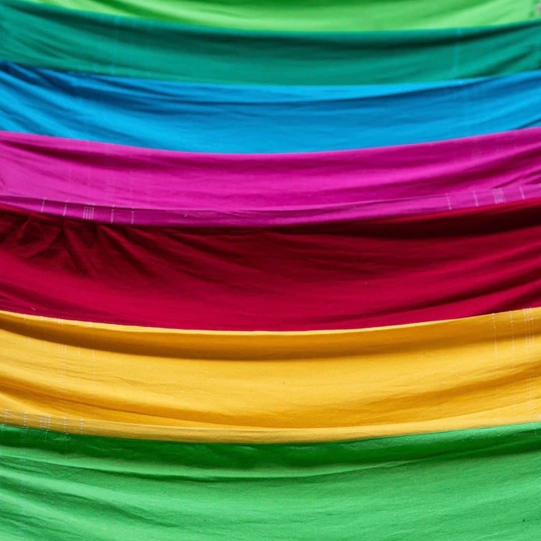 パラッツォストロッツィさんのインスタグラム写真 - (パラッツォストロッツィInstagram)「A 50 anni dalla rivolta di Stonewall Inn oggi New York verrà invasa dai colori del movimento LGBTQIA+. ⠀ Fino al 14 luglio lo siamo anche noi, grazie a @opavivara naturalmente 😊⠀ Buon World Pride ⠀ ⠀ #LoveIsLove #WorldPride」6月30日 18時00分 - palazzostrozzi