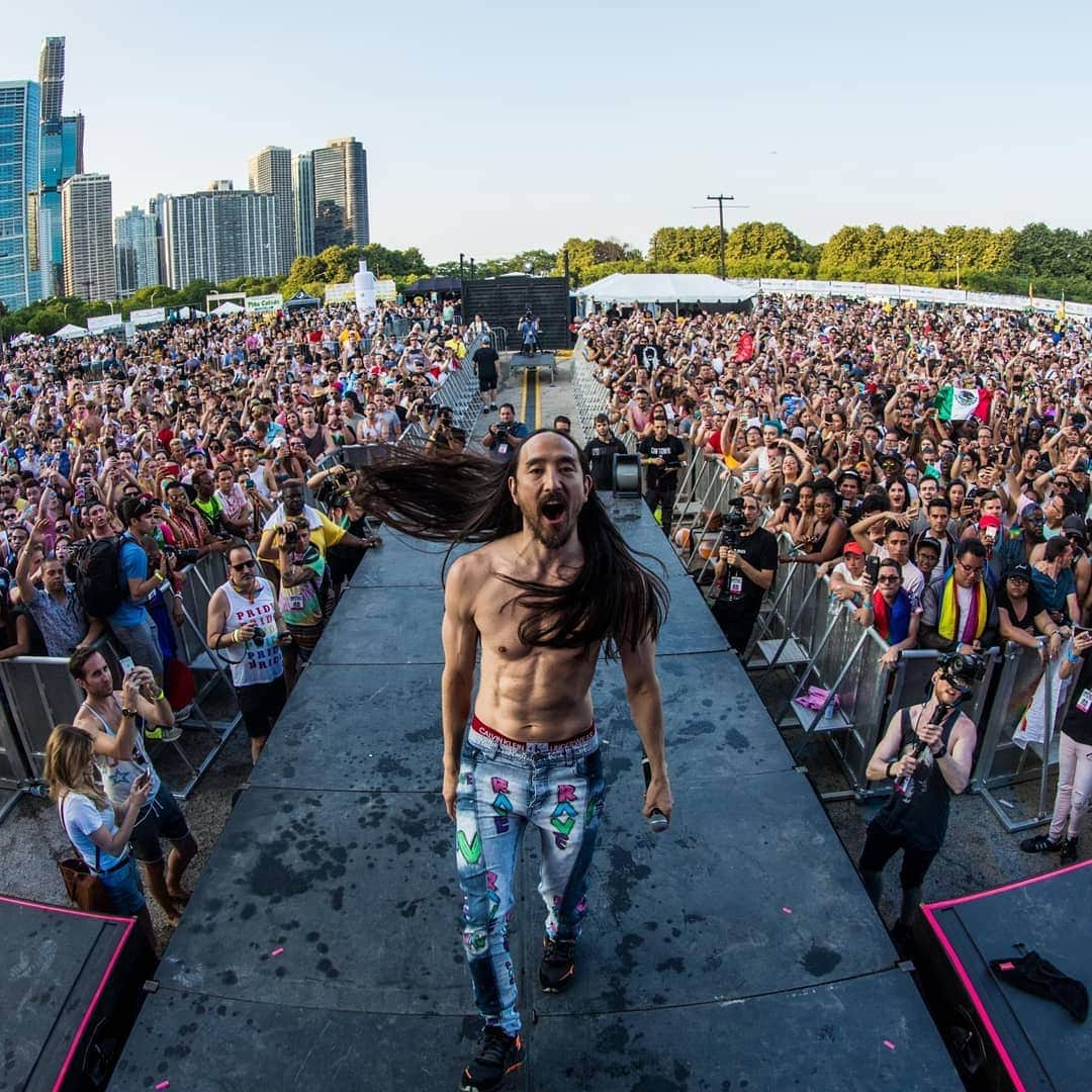 スティーヴ・アオキさんのインスタグラム写真 - (スティーヴ・アオキInstagram)「Wow!!! Chicago came thru and represented. Thank u 🥳🏳️‍🌈🥳 @prideintheparkchicago」6月30日 14時07分 - steveaoki