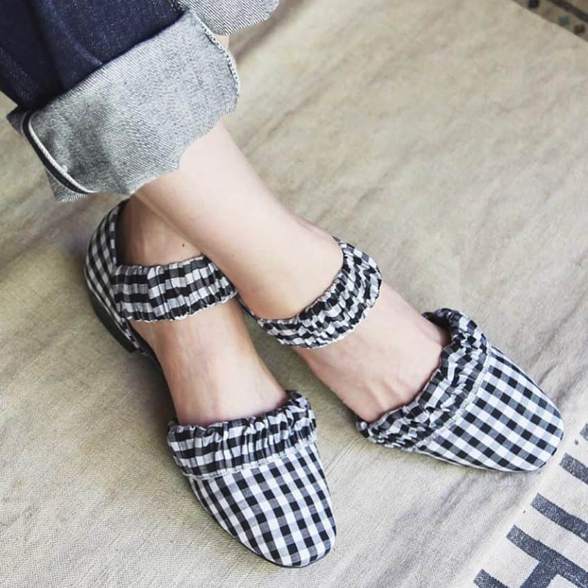 エフトゥループさんのインスタグラム写真 - (エフトゥループInstagram)「Repost @thepostofficeshop  ON SALE! . Ruched Strap Shoe (gingham black) by F-TROUPE /¥14256 . . #thepostofficeshop #ftroupe #osaka #strapshoes #ローヒール #サンダル #ストラップサンダル #ストラップシューズ #ヴィンテージショップ #アンティーク」6月30日 14時21分 - ftroupe