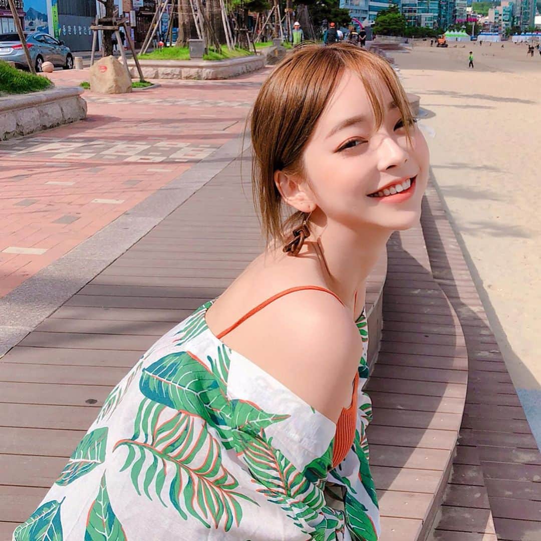 Chuuのインスタグラム：「여름엔 역시 슬리브리스죠⛱✨#chuuseoul」