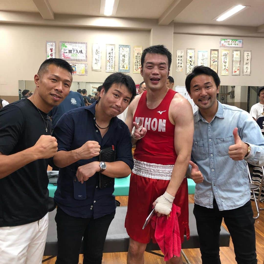 内山高志さんのインスタグラム写真 - (内山高志Instagram)「勝った^_^  しかしまだ次に勝たなければ！  #佐藤幸治 #オリンピック #頑張れ」6月30日 14時29分 - takashikod