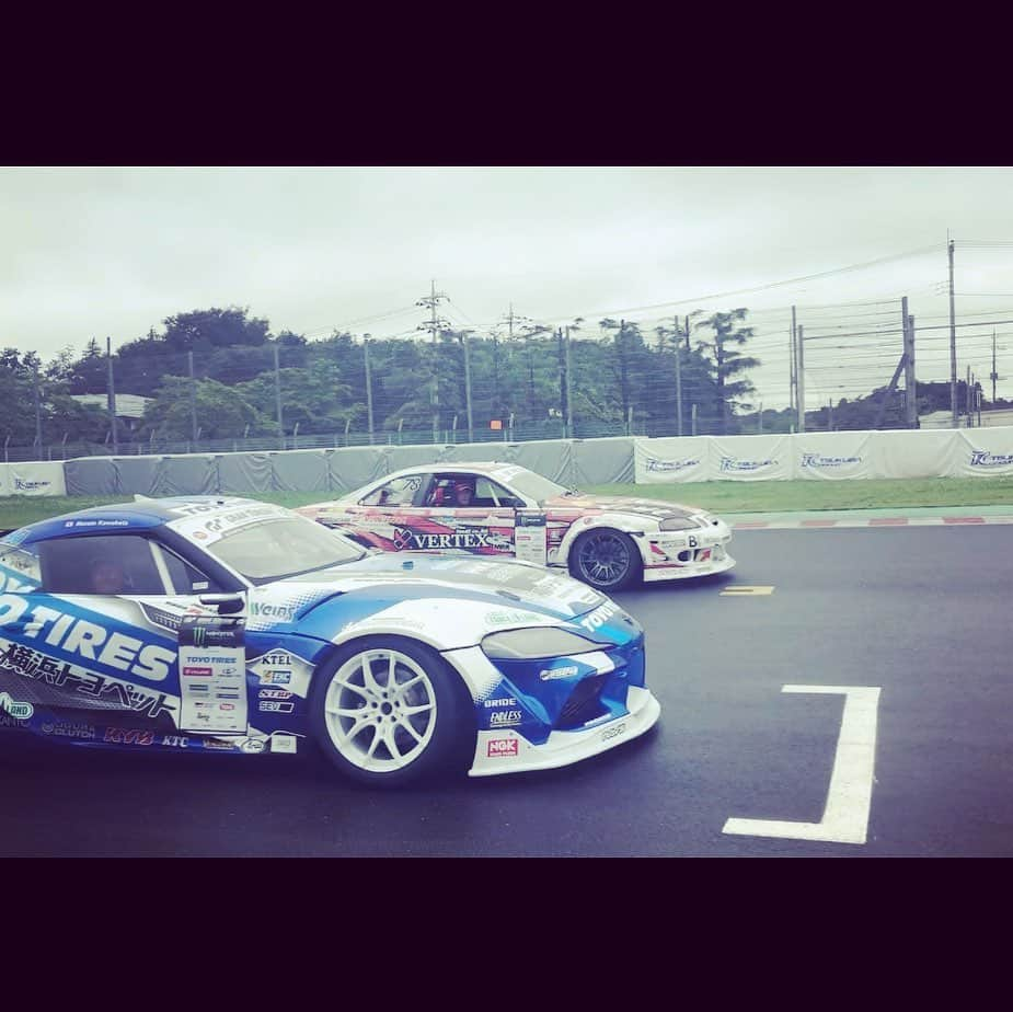 小野さゆりさんのインスタグラム写真 - (小野さゆりInstagram)「D1 GP TSUKUBA Rd2 追走ファイナル。  TEAM VERTEX BALINO上野選手 川畑選手を破りベスト8進出です！(≧∀≦) キタキタキタキター ！(≧∀≦) #D1GP #上野高広 #VERTEX #VERTEXRacing #vertexraceQueen #熊林保奈美 #MAKI #小野さゆり」6月30日 14時31分 - sayuriono0301