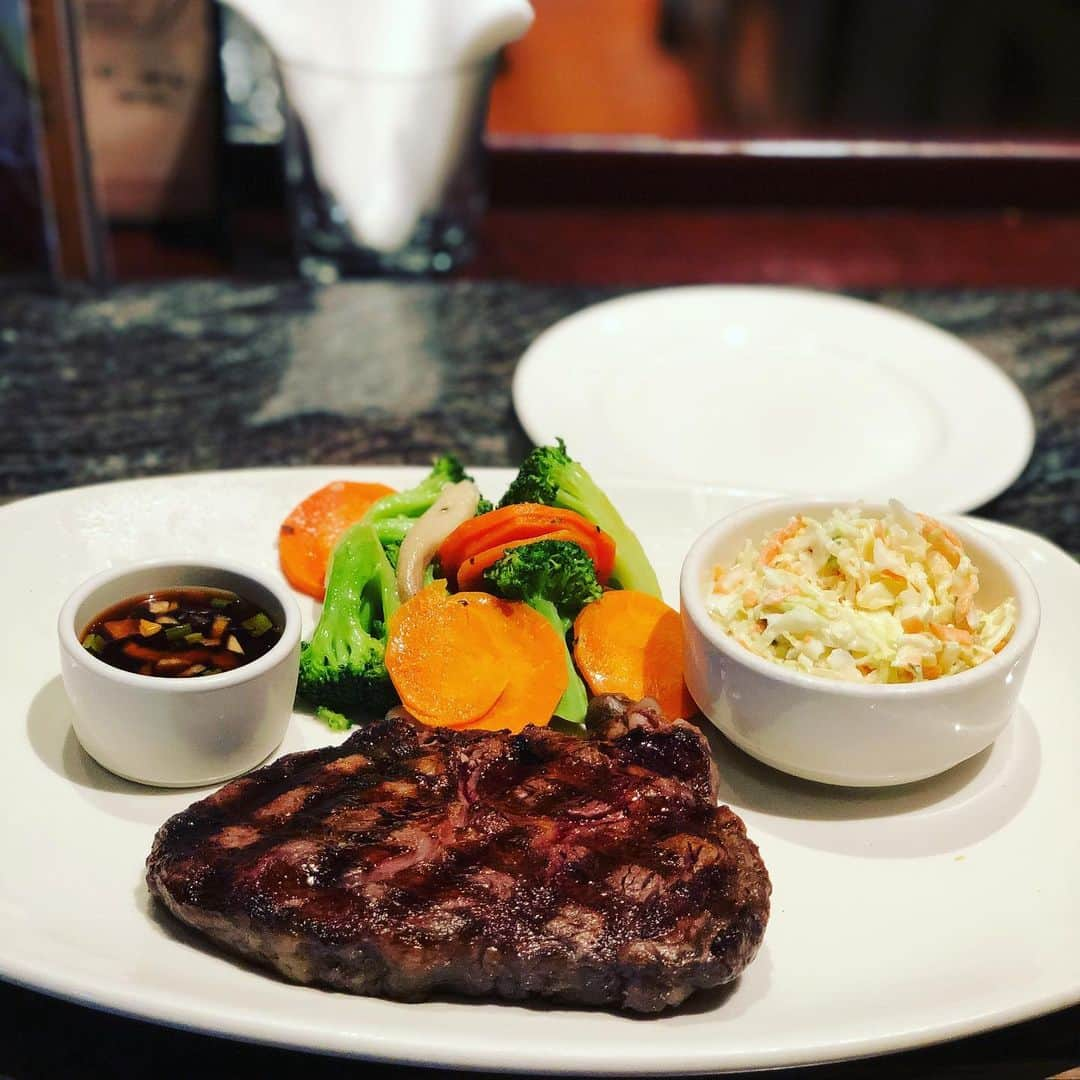 落合隼亮さんのインスタグラム写真 - (落合隼亮Instagram)「にく #steak #outbacksteakhouse #japan #tokyo #shibuya」6月30日 14時40分 - ottieshun