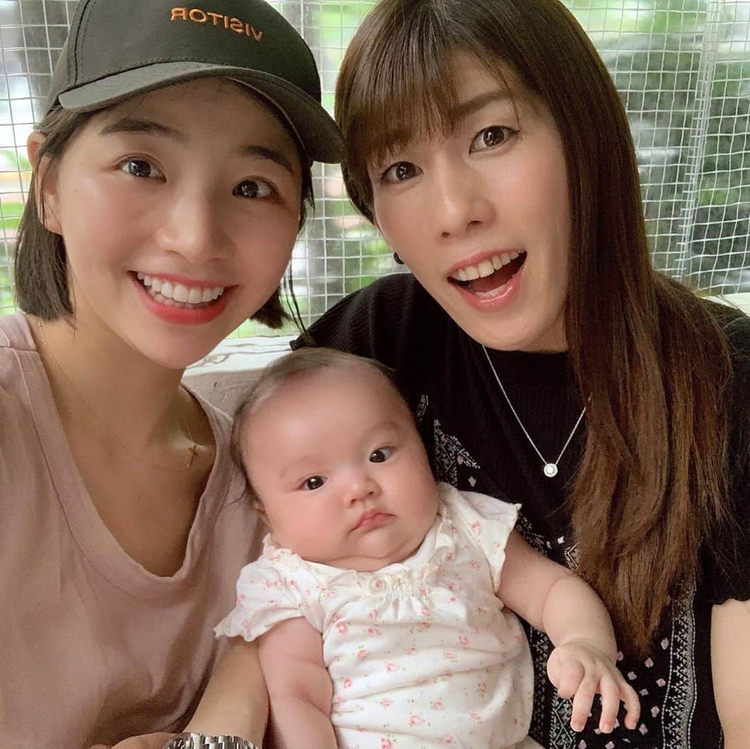 青山あみのインスタグラム：「久しぶりな @saori___yoshida 💕﻿ きょーも笑った笑った😂﻿ 👶🏻慣れしてるさおりんは、🍼まで飲ませてくれた❤︎﻿ インスタliveもありがとうございました！🥰🌈❣️﻿ ﻿ #生後81日﻿ ﻿#さおりん #love」