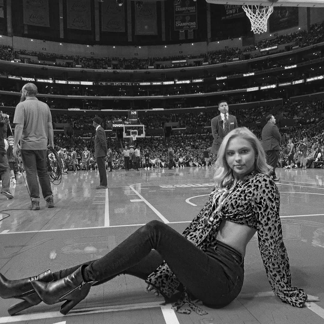 ジョーディン・ジョーンズさんのインスタグラム写真 - (ジョーディン・ジョーンズInstagram)「i’m just tryna ball w my bros」6月30日 15時44分 - jordynjones