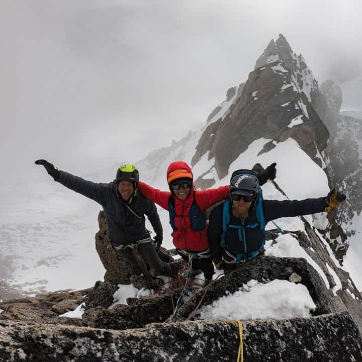 トミー・コールドウェルさんのインスタグラム写真 - (トミー・コールドウェルInstagram)「I invited @clare_gallagher_runs to the Arctic because she is probably the most hard driving environmentalist I know. At the time I had no idea one of her biggest races of the year, the Western States 100, would be immediately after. Turns out, she is just as hard driving of a runner as she is for the planet. Congratulations on the win Clare! My mind is officially blown! Can’t believe the #arctictaper actually worked! Runners, I guess this is how you train for a ultra. Or maybe she would have set the course record if she didn’t love the earth so much. This picture was taken less than 2 weeks ago.  At the finish line Clare made a casual callout for the Arctic reminding everyone to call their representatives. #legend 📸 @austin_siadak.」6月30日 16時00分 - tommycaldwell