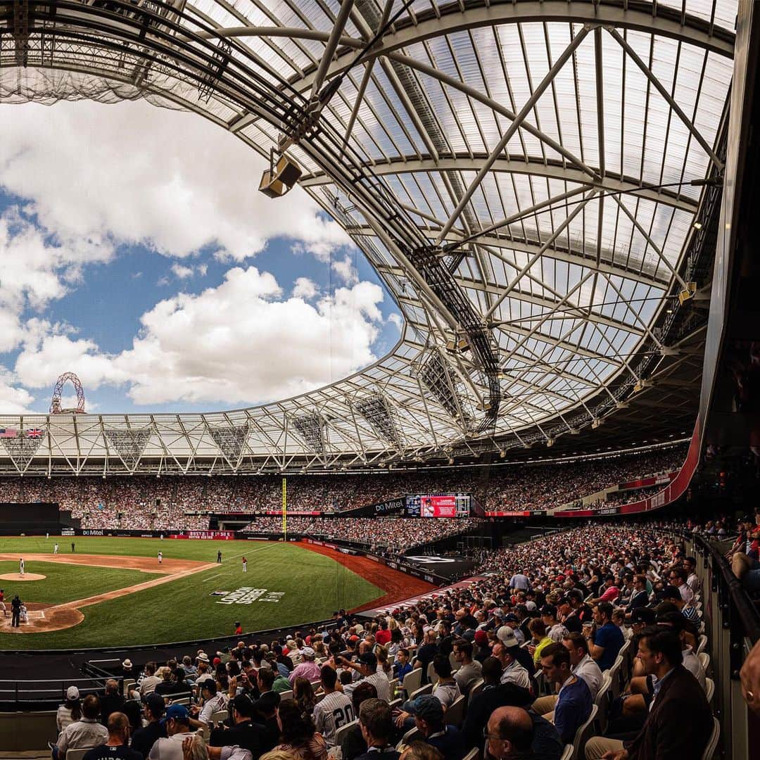 MLBさんのインスタグラム写真 - (MLBInstagram)「📸 perfect day. #LondonSeries」7月1日 1時41分 - mlb