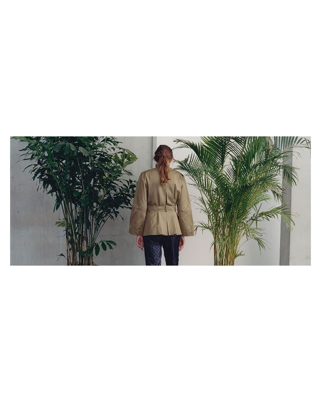 ニコルファリさんのインスタグラム写真 - (ニコルファリInstagram)「KHAKI TONES Carefully curated to integrate utilitarian influences, our SS19 collection incorporates powerful pieces in classic Khaki tones.  #NicoleFarhi #London #SS19」7月1日 2時01分 - nicolefarhi