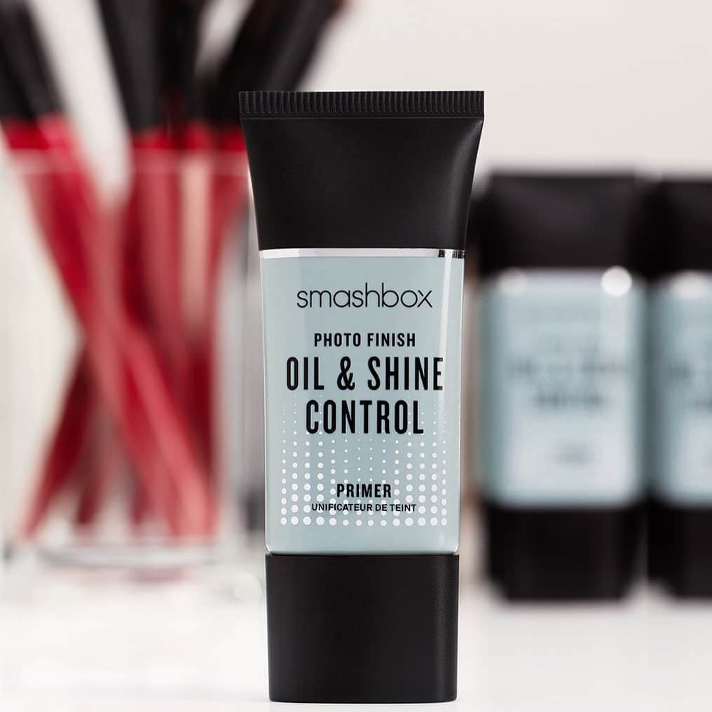 Smashboxのインスタグラム：「It’s summer and it’s humid and at some point, you’ll have to leave your air-conditioned house/office/car. Photo Finish Oil & Shine Control Primer will make sure your skin looks matte and you feel good all day. #SmashboxPrimer #CrueltyFree」