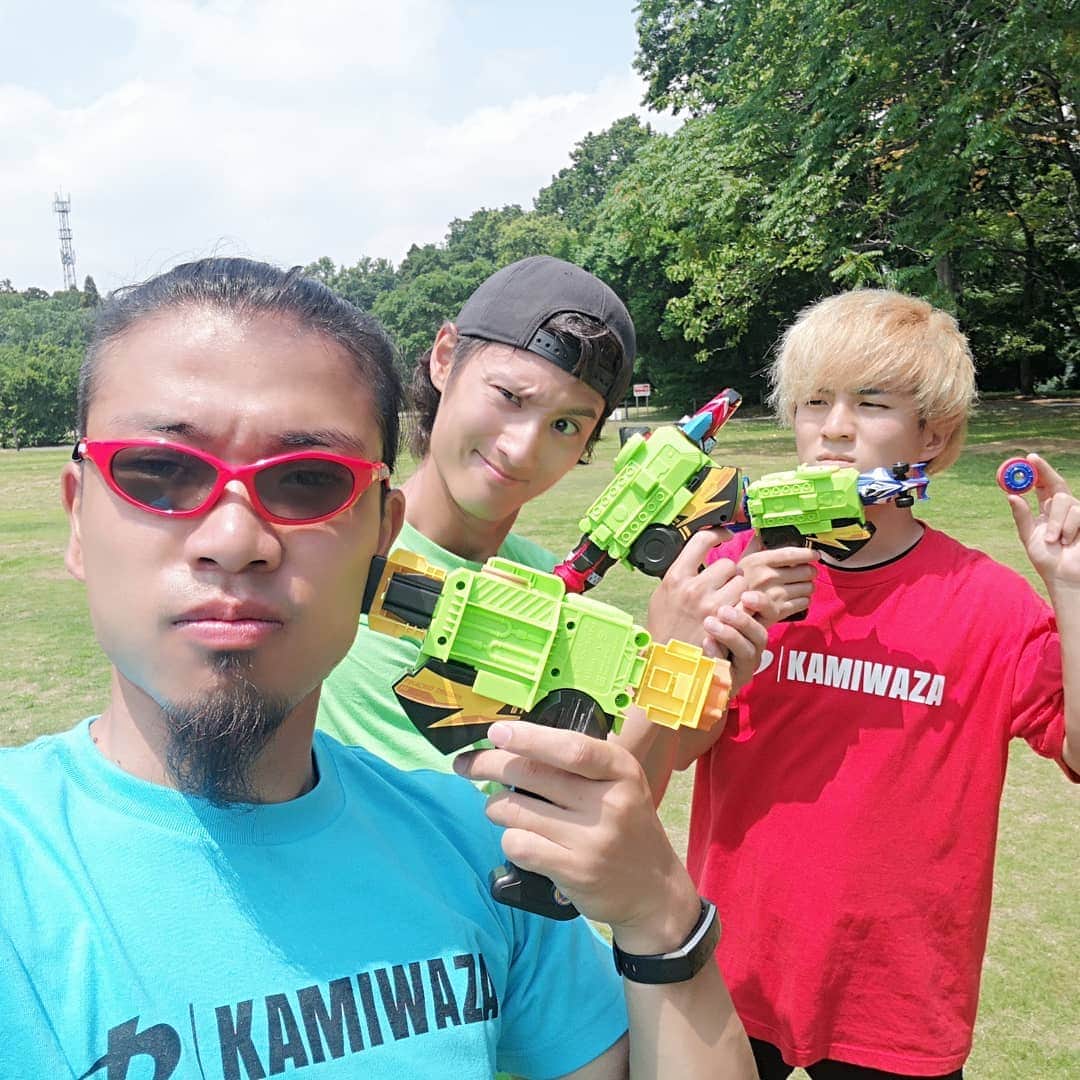 Kamiwaza Trickshotsのインスタグラム：「Rocket Wheel Shooter Trick Shots on YouTube🔥 ロケットホイールシューター神業 YouTubeで公開中!! #ロケットホイールシューター#ピカちん #神業 #バンダイ #rocketwheel #公園 #遊び #おもちゃ #good #cool #crazy #funny #fun #dude #trickshot #nice  #tricks #ユーチューバー #YouTube #日本 #東京 #奈良 #japan #japanese #nara #school  #youtuber #trick #reaction柏」