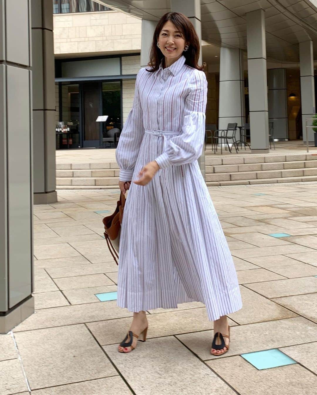 草間淑江さんのインスタグラム写真 - (草間淑江Instagram)「雨 降ったり止んだりな日曜日。  #休日#日曜日#雨#雨なら雨なりに #草間淑江#休日ファッション#ワンピース#楽チンコーデ」6月30日 18時27分 - yoshie_kusama