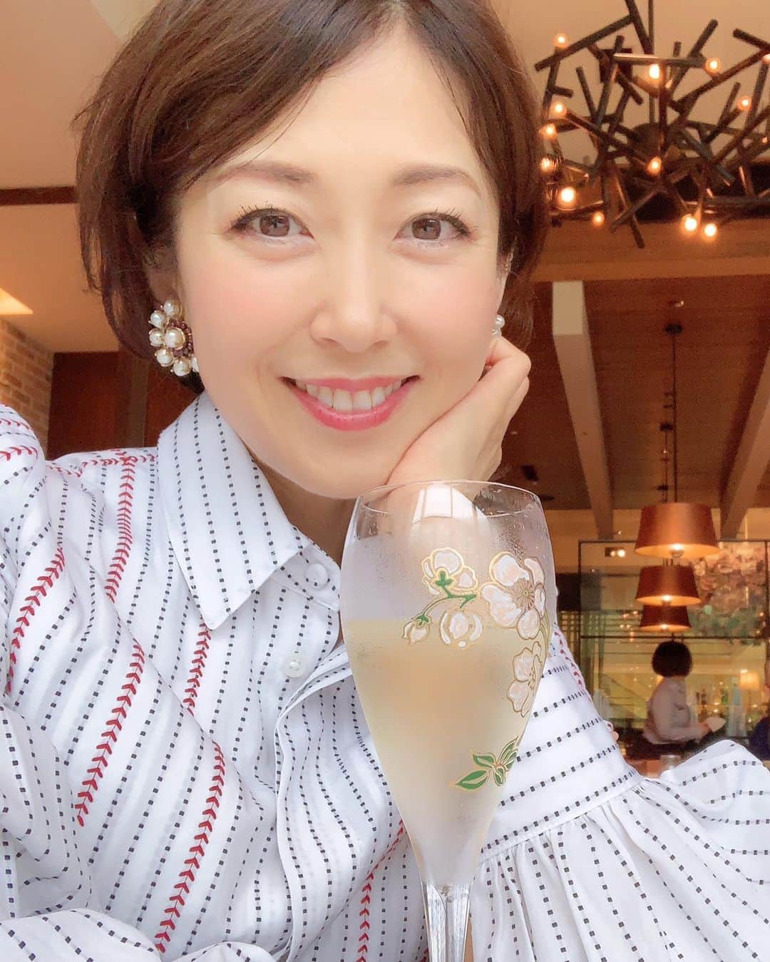 草間淑江さんのインスタグラム写真 - (草間淑江Instagram)「雨 降ったり止んだりな日曜日。  #休日#日曜日#雨#雨なら雨なりに #草間淑江#休日ファッション#ワンピース#楽チンコーデ」6月30日 18時27分 - yoshie_kusama