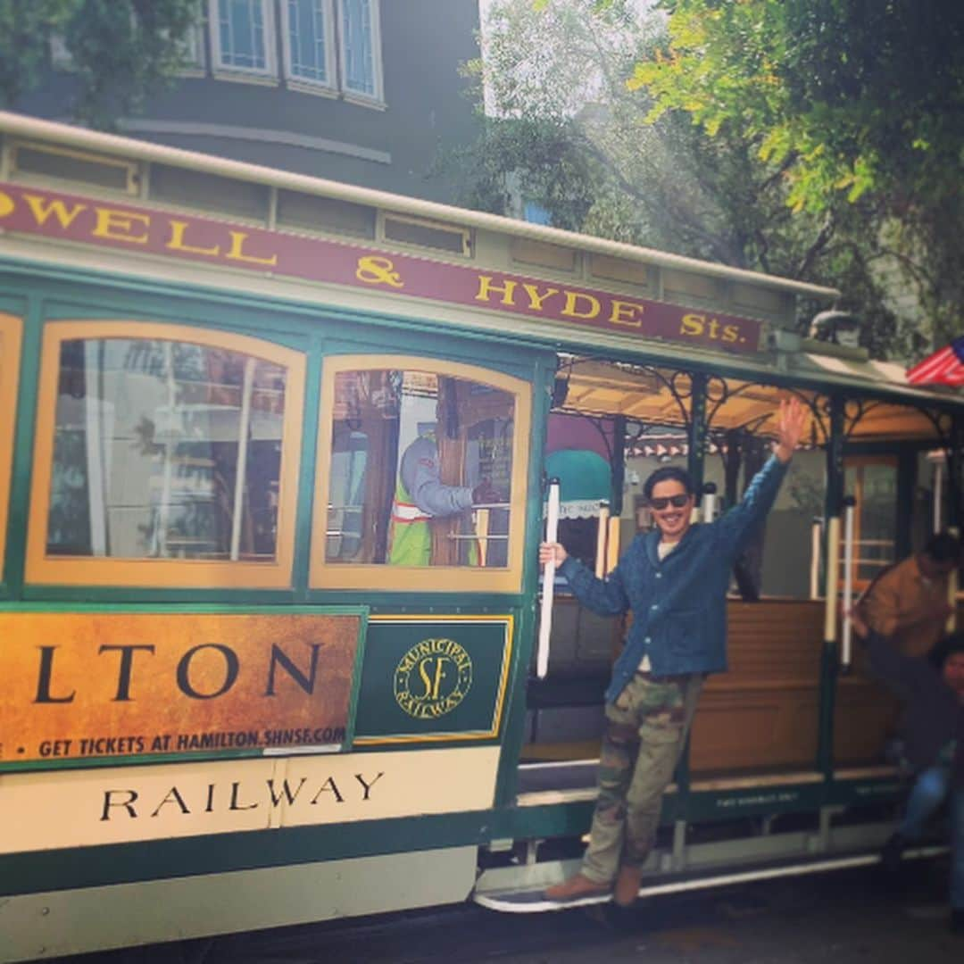 鈴木一真さんのインスタグラム写真 - (鈴木一真Instagram)「I left my heart in San Francisco🚋 思い出のサンフランシスコ🌈 #HaightAshbury #PowellStation #ChildrensCreativityMuseum #Pier39 #Carousel #FishermansWhorf #HydeStPier #GoldenGateBridge #CableCar #AlcatrazIsland #LombardStreet」6月30日 18時19分 - _kazumasuzuki_