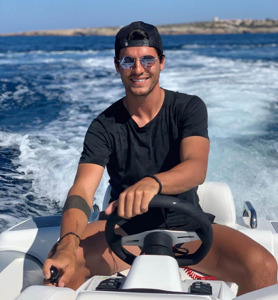 アルバロ・モラタさんのインスタグラム写真 - (アルバロ・モラタInstagram)「⚓️ capitán Pescanova 😜😂」6月30日 19時01分 - alvaromorata