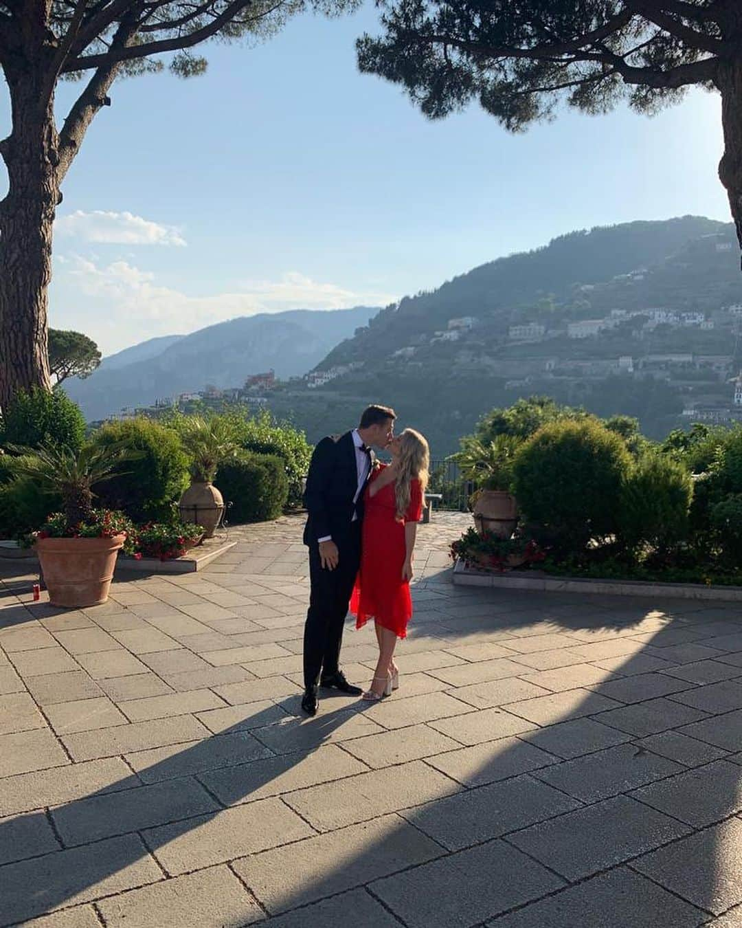 ジャック・バトランドさんのインスタグラム写真 - (ジャック・バトランドInstagram)「Incredible few days celebrating our best friends wedding, thank you for letting us be a part of your special day! wishing you a lifetime of happiness ❤️🇮🇹」6月30日 19時13分 - jbutland_