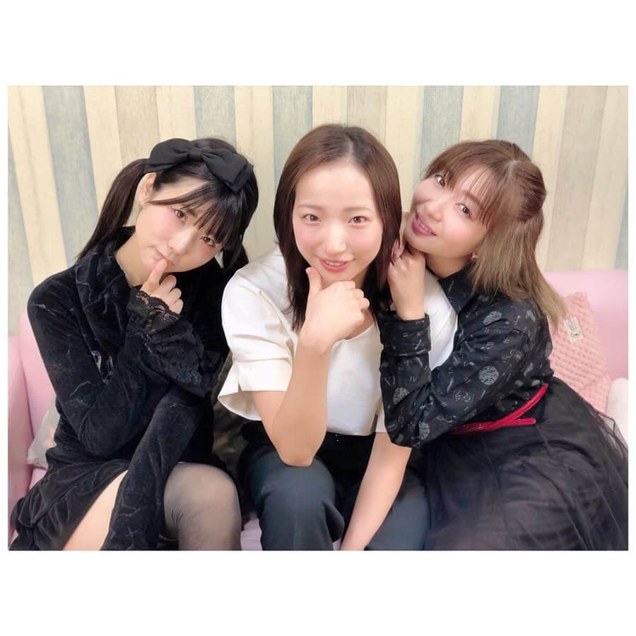 有明ゆなさんのインスタグラム写真 - (有明ゆなInstagram)「ゆっころ( @korokkoro33 ) もえにゃん(若木萌) とお仕事で初めて共演♡ プライベートで仲良しだったけど 一緒にお仕事ってなかったから 嬉しかったし楽しかった(*´꒳`*) ２人がいてくれて本当によかった！ お土産もありがとう(●´ω｀●) . . . . #友だち #ともだち #仲良し #鈴木ゆき #若木萌 #youtube生配信 #夏目亜季とバズっちゃお」6月30日 19時24分 - ariake_yuna