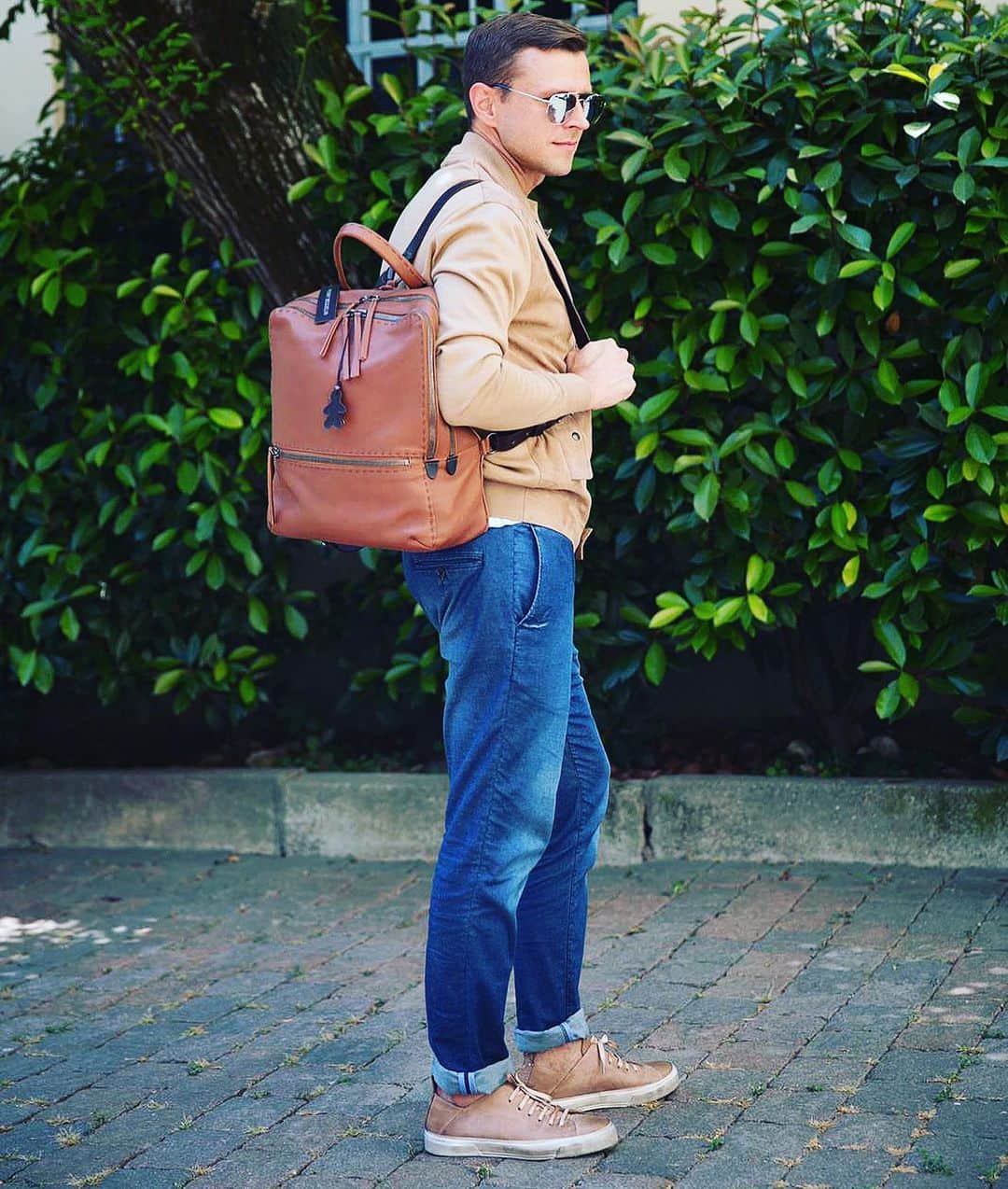 エンリーベグリンのインスタグラム：「Henry Beguelin new collection for man 👨. #henrybeguelin#vegetaltannedleather#jaket#suede#leather#backpack#sneakers#」