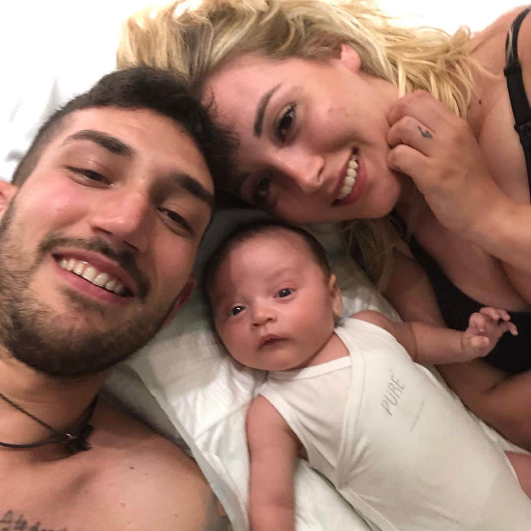 ダニロ・カタルディのインスタグラム：「Famiglia❤️❤️❤️」