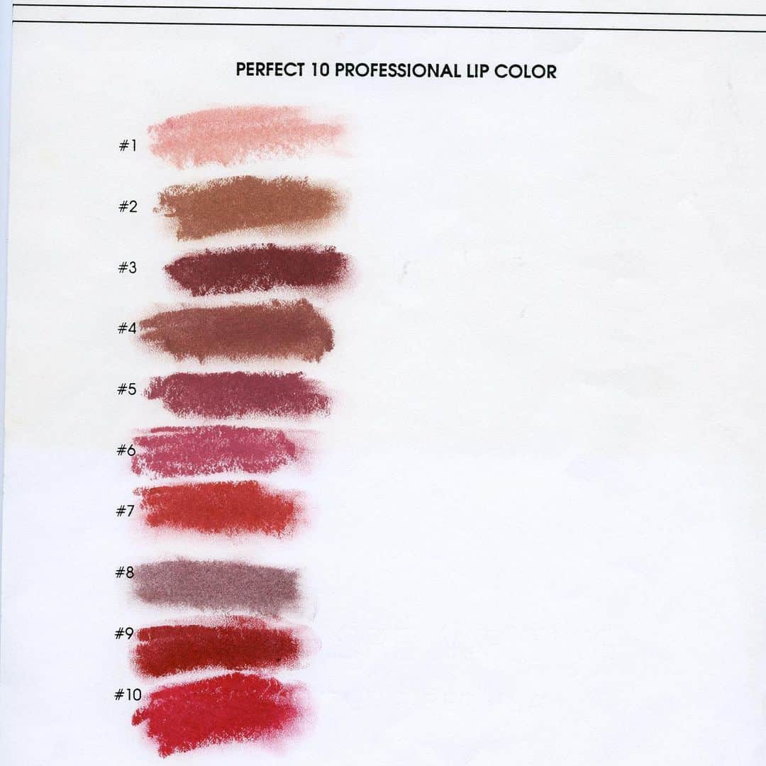 ボビー・ブラウンのインスタグラム：「Sometime ago in #1990 I had an idea to make lipsticks wearable. I was inspired by the natural tones in people’s lips. I also knew that some women also loved red, pink and orange. And by the way I named the colors Red, Pink and Orange. The beauty industry has changed so much and as how women actually use makeup today. So interesting. I couldn’t love makeup any less just very differently. #sundaythoughts」