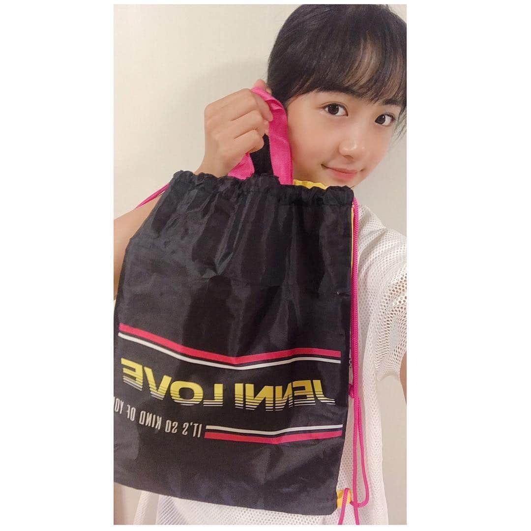 ニコ☆プチのインスタグラム：「😍プチモのふろくの使い方😍﻿ ﻿ ﻿ 第2弾はえっちゃん⭐️﻿ ﻿ ﻿ 🍀えっちゃん🍀﻿ えこはジムに行く時に、﻿ スニーカーと運動着と水筒を入れてます！﻿ どんなコーデにも、合わせやすいのでヘビロテ中です❤︎﻿ ﻿ ﻿ ﻿ #ニコプチ﻿ #ニコプチふろく﻿ #プチモのふろくの使い方﻿ #ジェニィラブ﻿ #ナップサック﻿ #石山えこ」