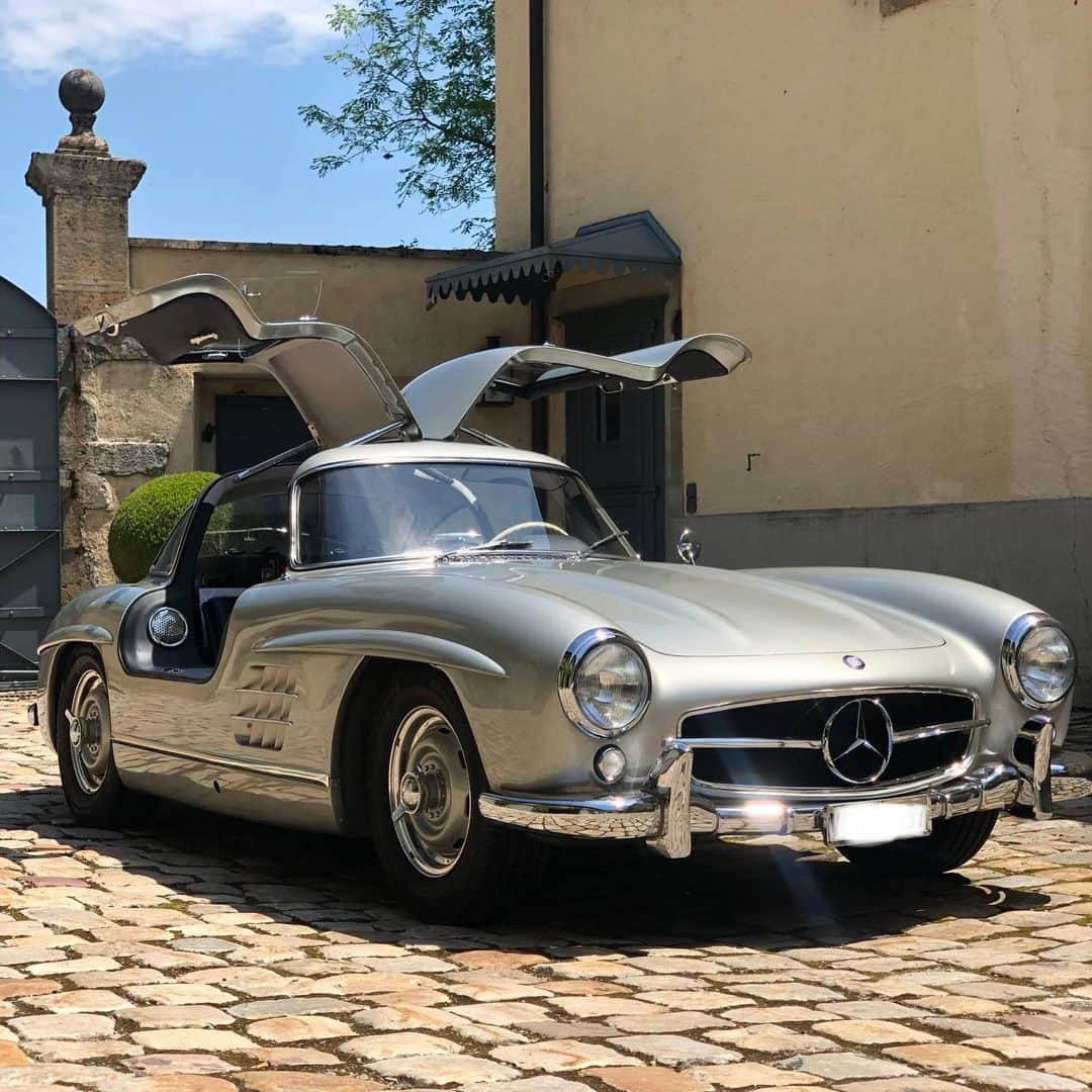 ノーマン・フォスターさんのインスタグラム写真 - (ノーマン・フォスターInstagram)「Rolling sculpture - Mercedes- Benz 300  SL of 1955 .」6月30日 20時17分 - officialnormanfoster