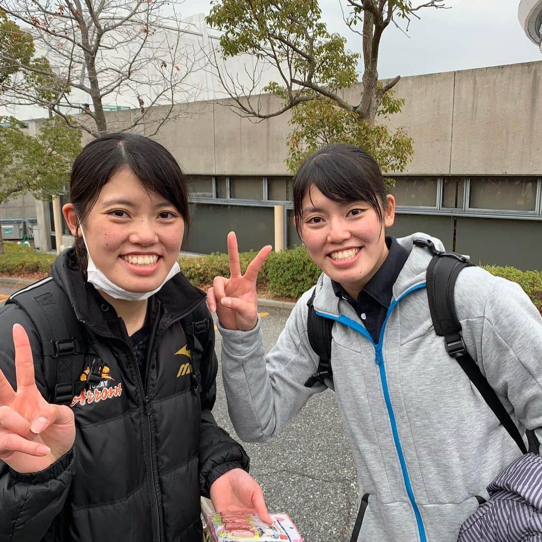 大野果奈のインスタグラム：「6月30日、 今日は27歳の誕生日でした😊 ＊ 果歩とお父さんもおめでとう🎉 ＊ ＊ みなさん沢山の連絡、 ありがとうございます♡ ＊ バレーボールを引退してまだ 少ししか経ってないですが27歳OL  頑張ります💪 ＊ ＊ 明日から1週間またがんばるぞー☺️👊」