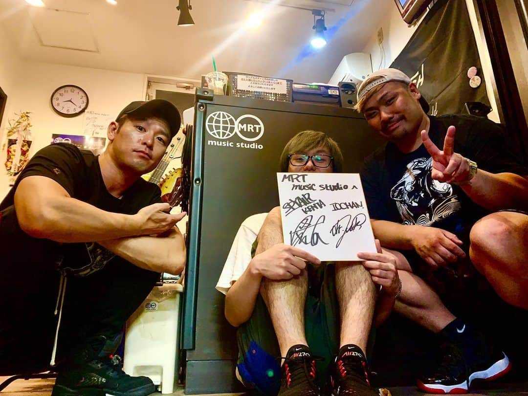 KENTAさんのインスタグラム写真 - (KENTAInstagram)「#kentaworkshoptour 福岡でお世話になったMRT music studioさん！ 福岡2daysでは、急遽全コマ参加してくれたり、一回帰ったのにもう一度戻って参加してくれたり。。。 楽しさが伝わってるんだなーと嬉しくなりました🥴」6月30日 20時49分 - kentaspyair