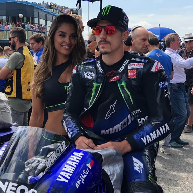 YamahaMotoGPさんのインスタグラム写真 - (YamahaMotoGPInstagram)「@maverick12official has an unobstructed view of turn 1, from 2nd place on the grid. . . #MonsterYamaha | #MotoGP | #DutchGP | #MonsterEnergy | #MV12」6月30日 21時00分 - yamahamotogp