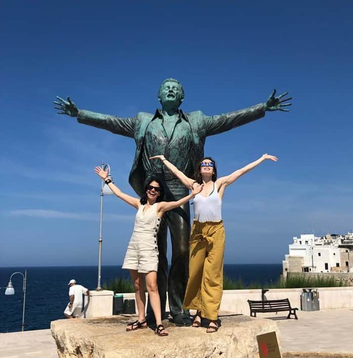 マリーナ・スコーシアーティさんのインスタグラム写真 - (マリーナ・スコーシアーティInstagram)「Vacation joy. 🇮🇹 #puglia #italia #jetlaglife #friendshipgoals #italiangirl #ciao #pastalife」6月30日 21時07分 - marinasqu