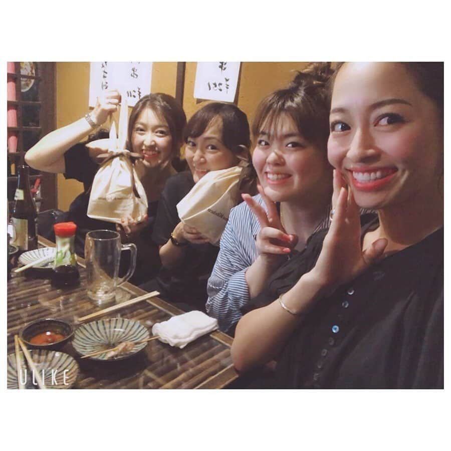 小森純さんのインスタグラム写真 - (小森純Instagram)「@ef.nail  石川町店スタッフの誕生日会😋 ・ みんなが大好きな焼き鳥を食べまくって笑いまくった日ww ・ 幸せだった❤️ お誕生日、本当におめでとう㊗️🎈🎉 ・  #efネイル#efネイル石川町#efネイル石川町店#efネイルグループ#efネイルサロン#efネイル横浜#efネイル代々木上原店オープン#efネイル代々木上原#efネイル東京店#小森純」6月30日 21時14分 - jun.komori1122