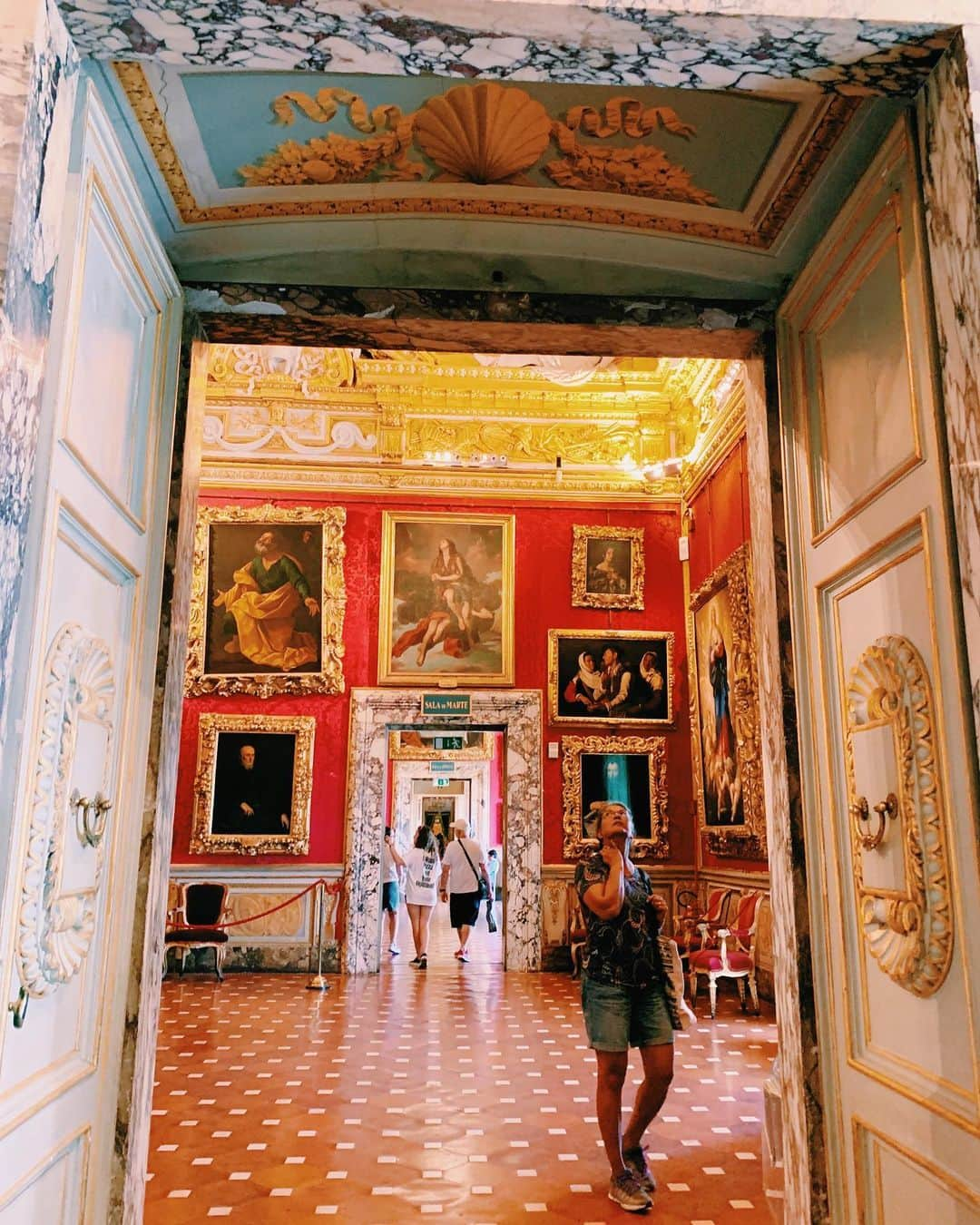 AYAさんのインスタグラム写真 - (AYAInstagram)「Palazzo Pitti📍🇮🇹 🔱✨ イタリアの投稿続きます。 お付き合い下さいませ☺︎」6月30日 21時18分 - ayaxxamiaya