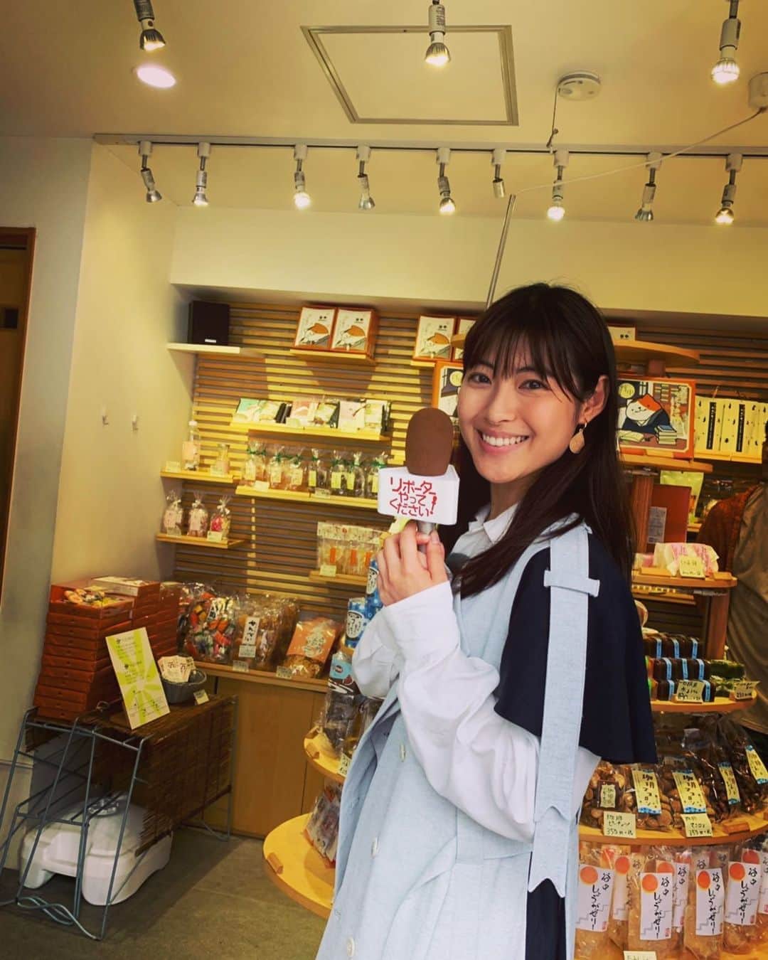 瀧本美織のインスタグラム：「#溝端淳平 さん、 #佐野岳 さんと、突撃リポートしてきました🎤 めざましテレビ特大号「なぜソコが大人気？”謎エリア”でリポーターやってください！」 ７月６日（土）１３：３０～１５：２５（関東ローカル放送） 　再放送　７月９日（火）２５：５５～２７：５０  #めざましテレビ#仮面同窓会」