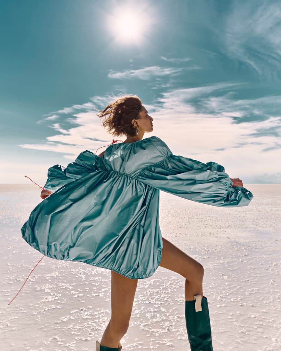 のインスタグラム：「The parachute dress from spring summer 2019 featured in Harper’s Bazaar Greece, available @mytheresa.com. - - Magazine @harpersbazaargreece  Photographer @yuliagorbachenko  Creative Director @_jp_nyc_  Styliste @sandyarmeni」