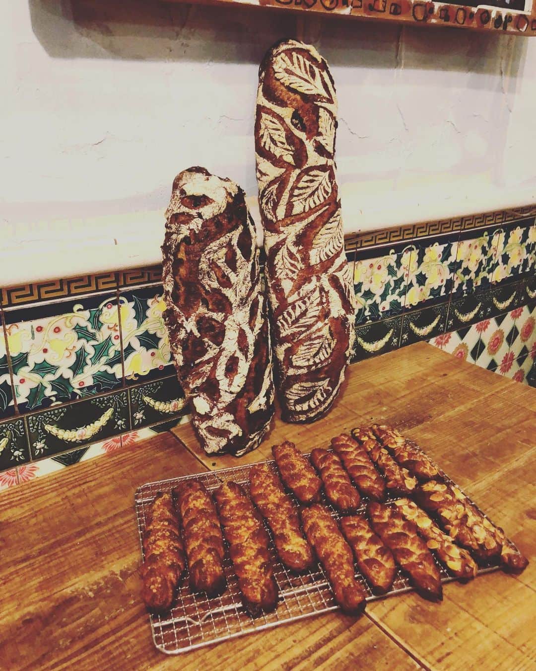 CHIPPRUSONのインスタグラム：「明日、7月1日（月）の14時よりopenいたします。平日しかご来店いただけない皆さま、ぜひこの機会にお越しくださいませ🍞」