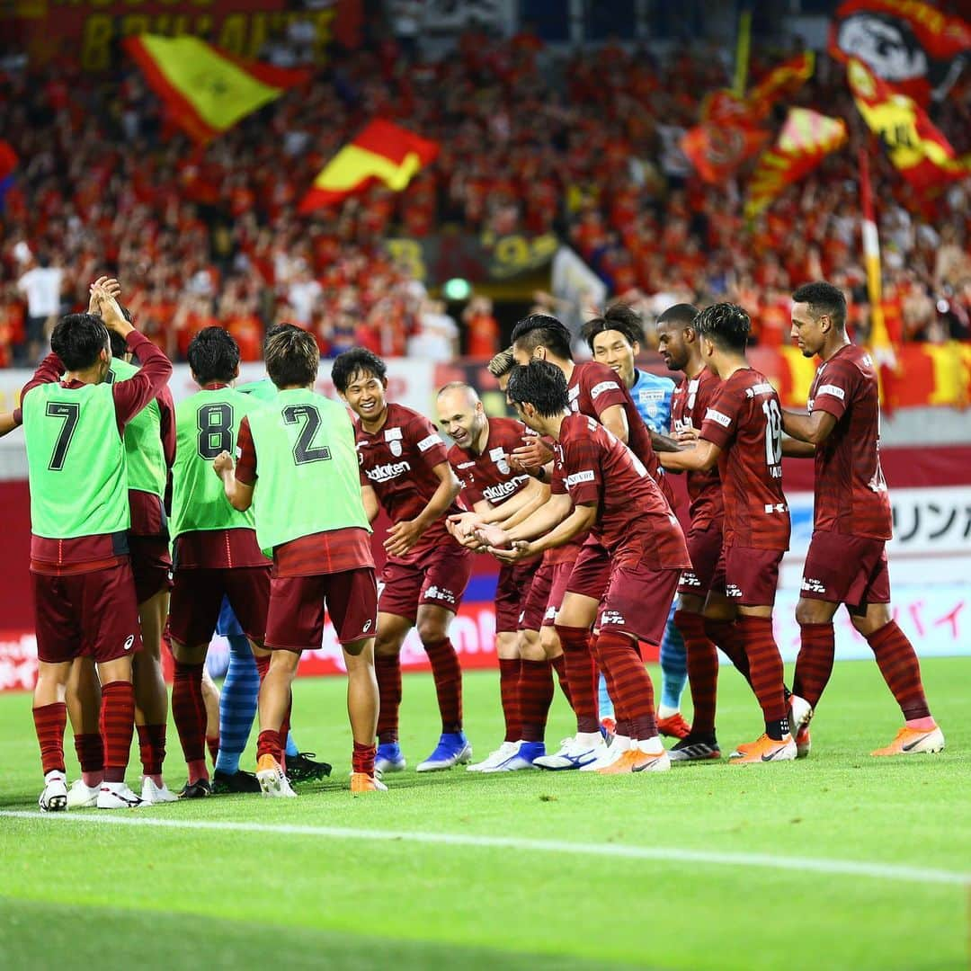 ヴィッセル神戸さんのインスタグラム写真 - (ヴィッセル神戸Instagram)「Day of Celebrations! 👶🏻 . #vissel #visselkobe #ヴィッセル神戸 #WeAreKobe #Kobe #神戸 #一致団結」6月30日 22時05分 - visselkobe