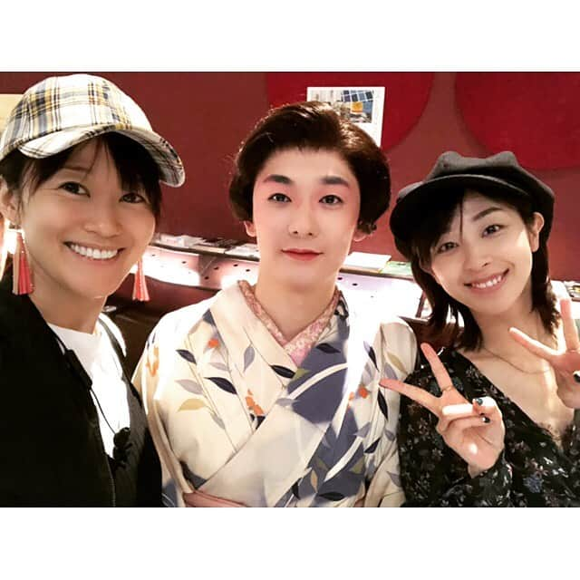 瀬戸さおりさんのインスタグラム写真 - (瀬戸さおりInstagram)「. . 阿岐之将一くんが出演している、温泉ドラゴン「渡りきらぬ橋」観劇。 女性役も男性が演じていたのですが、無理に声を変えたりしているわけではないのに、可愛らしさや色気、そして女性の力強さを感じた。 阿岐之くんは可憐で美しくてしなやかで、、、出てきた瞬間ドキッとした。 . 瞳さん、阿岐之くんと📸 チームチャイメリカ！！笑笑 . #温泉ドラゴン #渡りきらぬ橋」6月30日 22時00分 - saori_seto0919