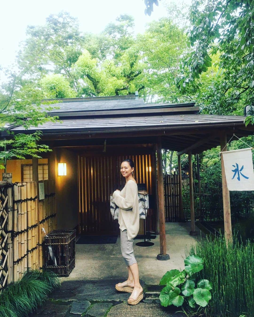 西内ひろさんのインスタグラム写真 - (西内ひろInstagram)「和と洋を行き来🍡🍰🍵🇯🇵 大事な人達と大切な時間を過ごしました。 #japan #kyoto」6月30日 22時18分 - 0214hiro