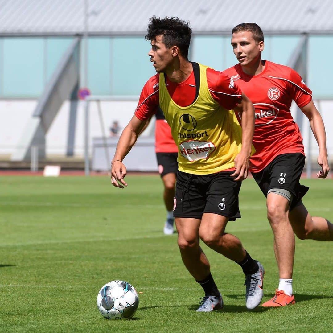 アルフレッド・モラレスのインスタグラム：「New season, new goals 🙏🏼⚽️⏳」