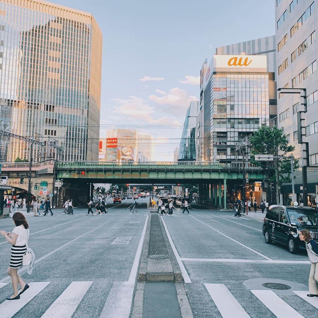 Daniel Waldronのインスタグラム：「All over TV」