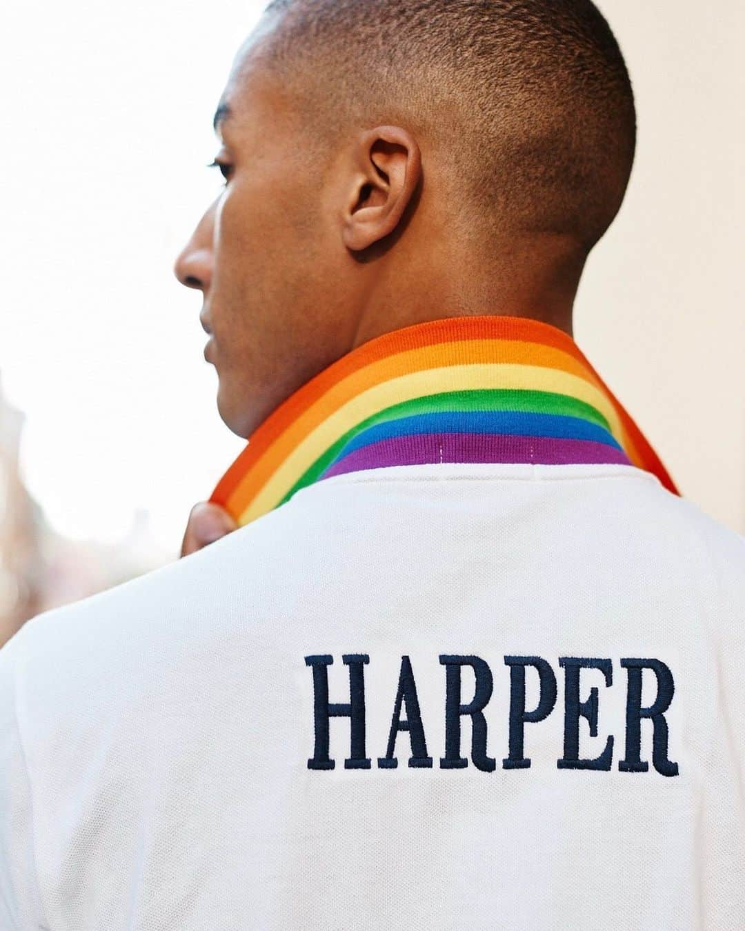 Polo Ralph Laurenさんのインスタグラム写真 - (Polo Ralph LaurenInstagram)「In celebration of #WorldPride, Houston Ballet soloist @TheHarperWatters joined us at our Prince Street store in New York City.  #RLPride supports the entire LGBTQIA+ community, today and everyday.  When you shop the Pride graphic tee, 100% of the purchase price is donated to @StonewallFoundation. When you shop the Pride hoodie, hat, tote, and Polo shirt 50% of the purchase price is donated.  #WorldPride #LoveIsLove」6月30日 23時00分 - poloralphlauren