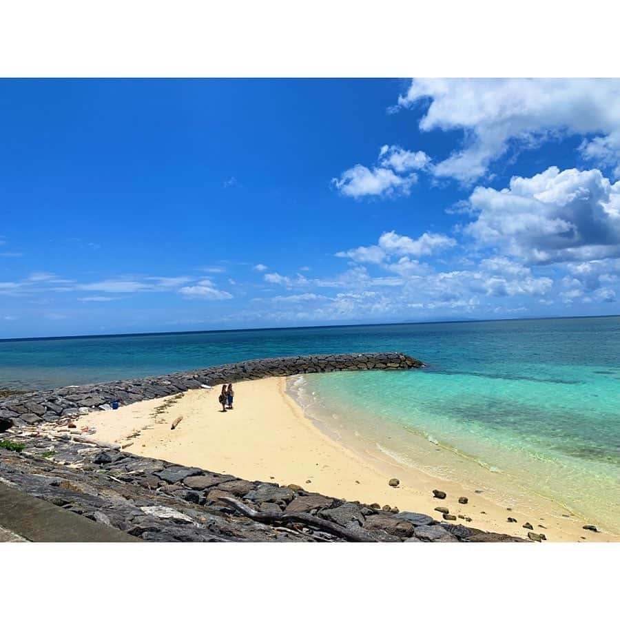 中川ジュリアさんのインスタグラム写真 - (中川ジュリアInstagram)「鳩間島もめちゃ海綺麗で感動した 透明でほんとにエメラルドグリーンとブルー🐠 日差しが強いから長袖の水着で良かった3日間 #鳩間島」6月30日 23時04分 - julia05_23