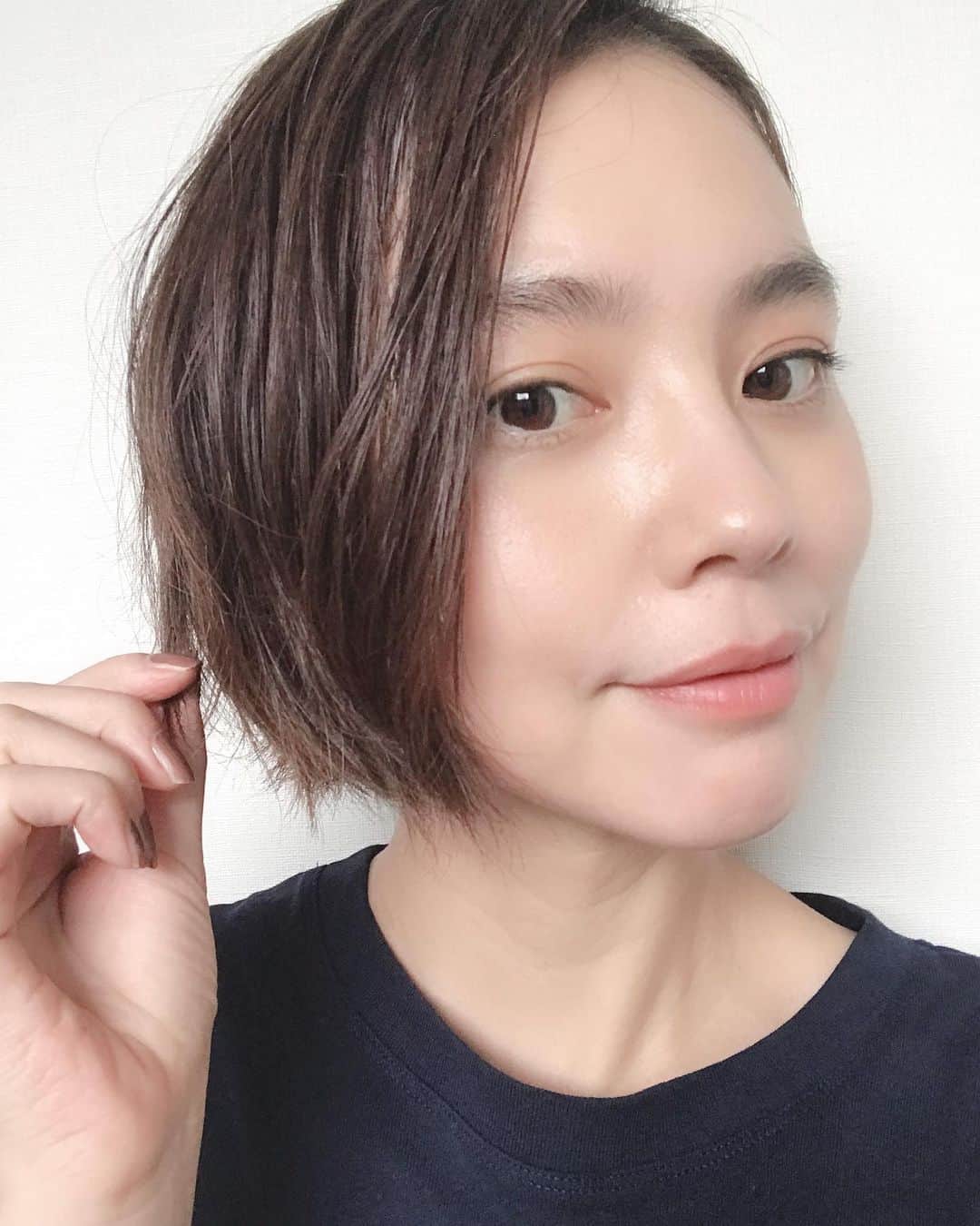 浅見れいなさんのインスタグラム写真 浅見れいなinstagram 出産してからパサつきがちな髪 オーガニックヘアケアブランド Diane Bonheurを使ってみました しっかりダメージケアされる とってもおススメです 98 天然由来成分でできたオレンジフラワーと