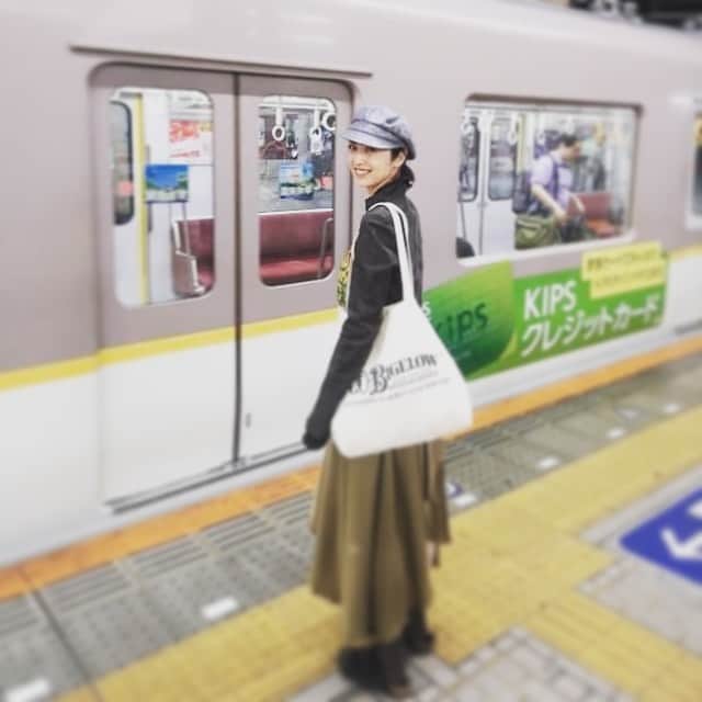 高岡早紀 さんのインスタグラム写真 - (高岡早紀 Instagram)「たまにはね、電車に乗ってみる。。 ちょっと楽しい。」6月30日 23時44分 - saki_takaoka