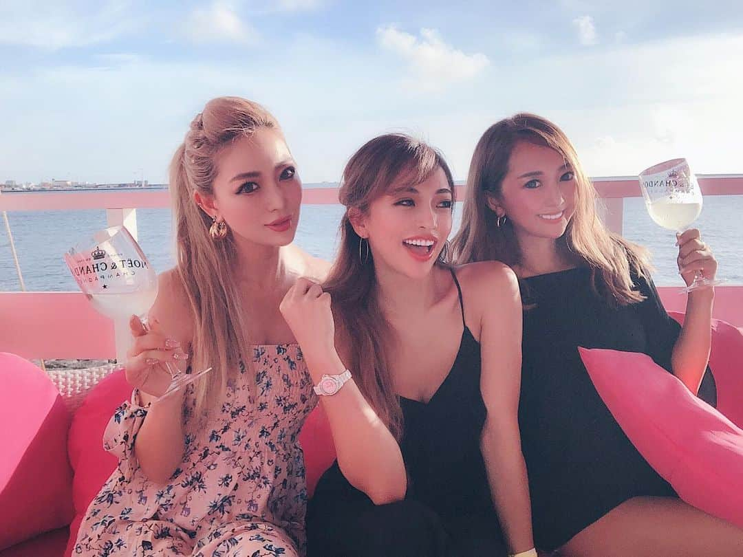 cocovanilla_chiakiさんのインスタグラム写真 - (cocovanilla_chiakiInstagram)「Cozy beach club💕 すごい盛り上がりだったよー😆 #okinawa #cozybeachclub #happy」7月1日 0時00分 - coco_mirror9