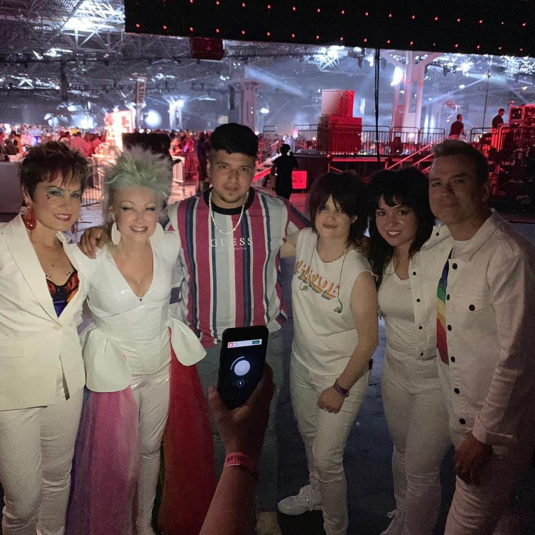 シンディ・ローパーさんのインスタグラム写真 - (シンディ・ローパーInstagram)「About last night! We had a great time performing at the #WEPride main event at @javitscenter benefitting @lifebeat. Thank you to everyone who attended, my band (@elainecaswell, @caitlinkalafus, @alexnolanmusic, @nealcoomer), my tour mgmt team (John Dubuque and @coliesaw Colie Sawinski), my crew (Marty Yee, Scott Boculac, Abbe Rosenfeld), my glam team (@juttaannaweiss hair, @nafra25 makeup, @xnikkixnyc styling), and @veriteehill for another stunning look! Engineer @luisbordeaux, and Carmen and Martha from @mightyrealent HappyPride everyone! 🌈💕🎉」7月1日 0時24分 - cyndilauper